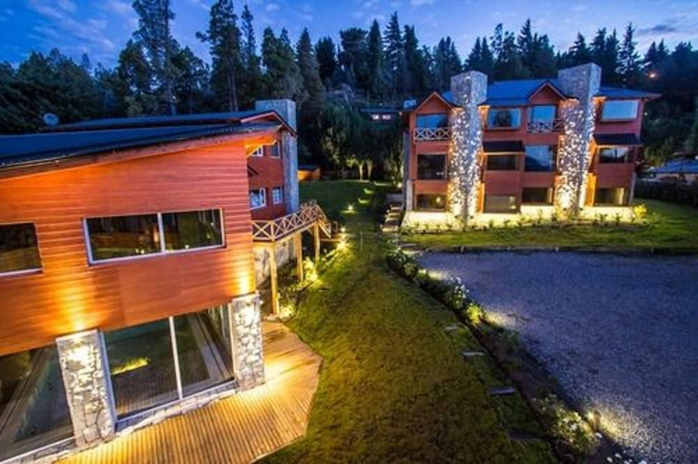 Los Robles Apart & Spa San Carlos de Bariloche Bagian luar foto