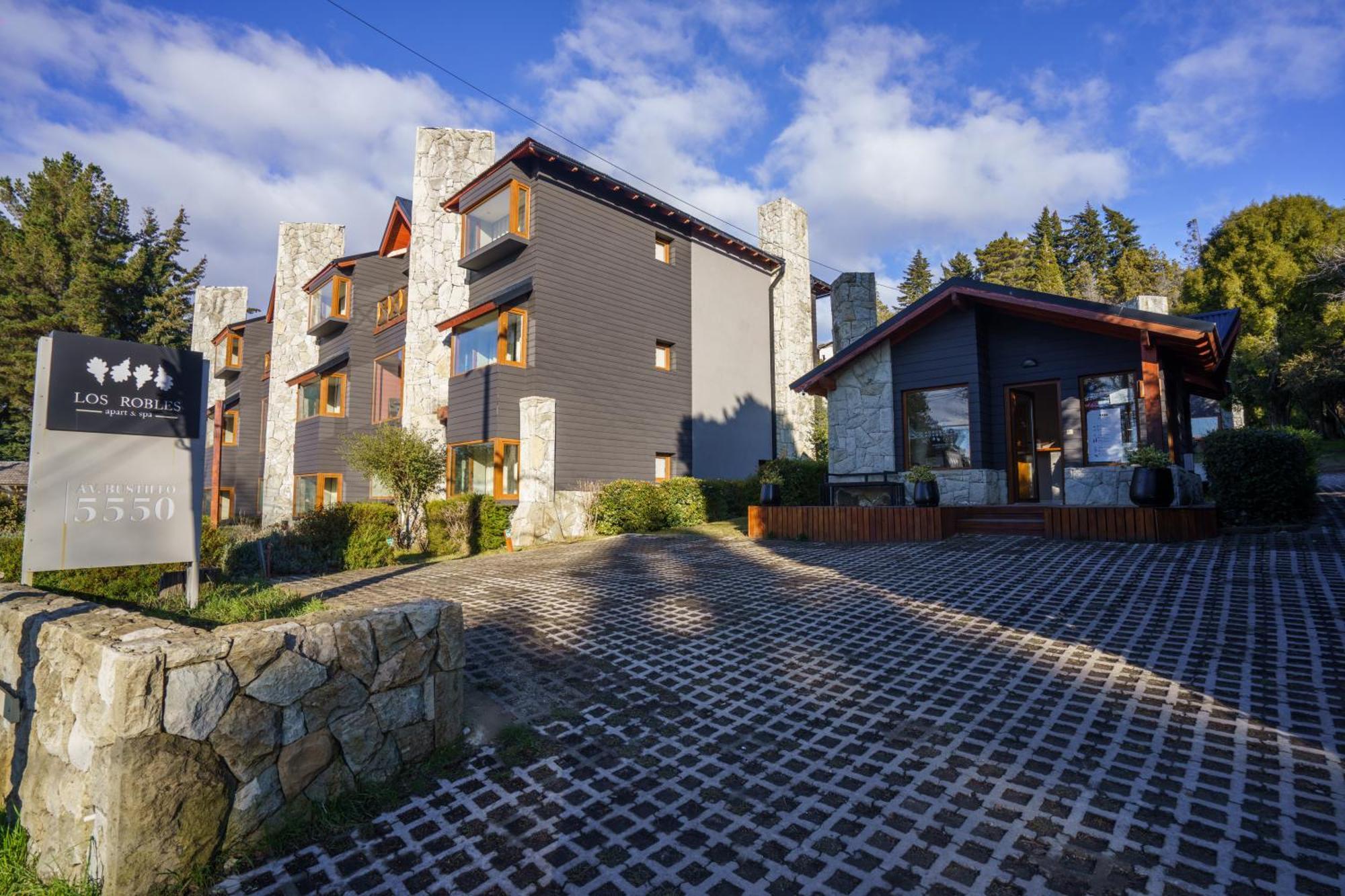 Los Robles Apart & Spa San Carlos de Bariloche Bagian luar foto